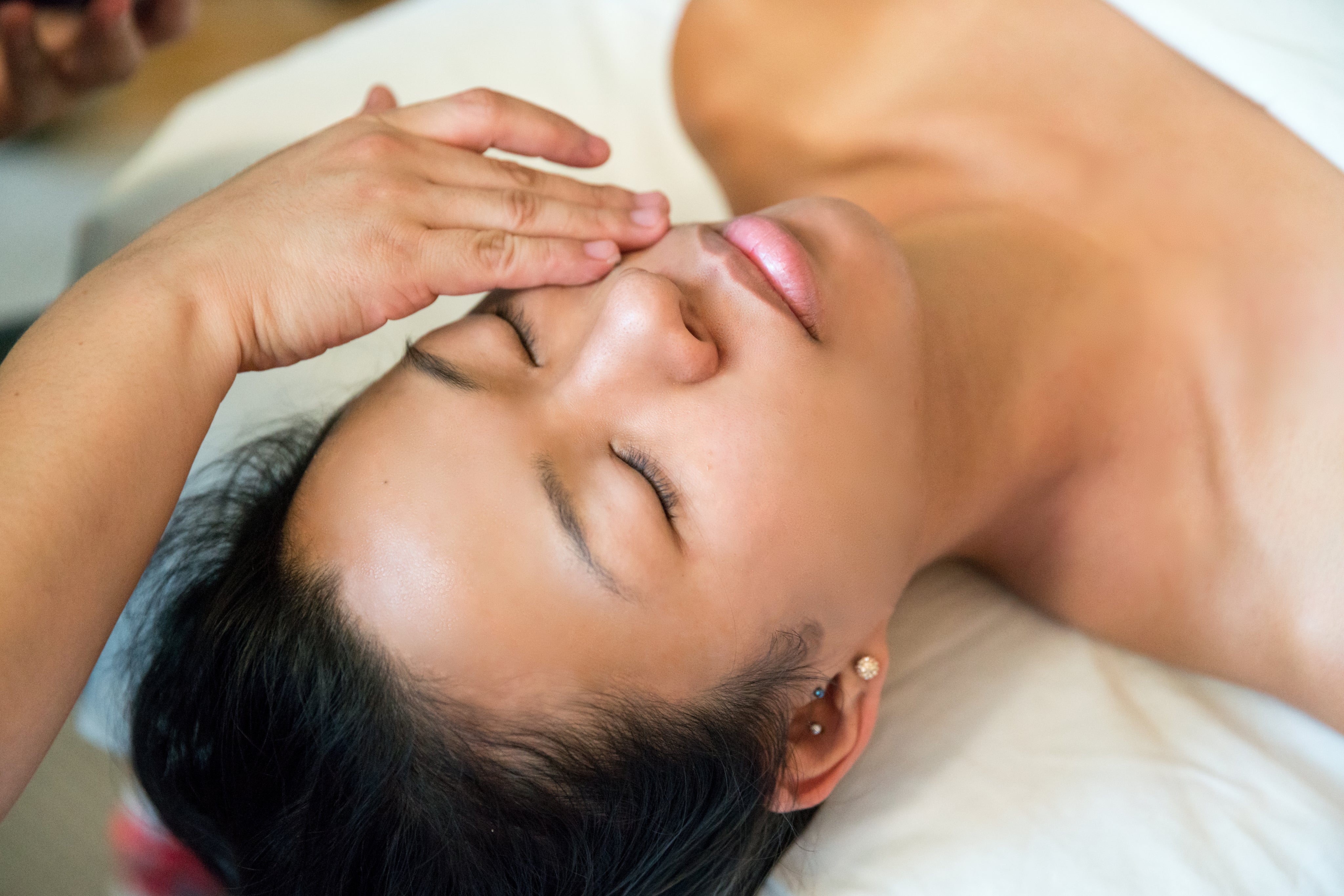 7 Amazing Benefits of Chemical Exfoliation You Need to Know!